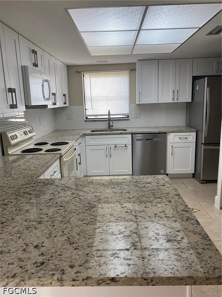 2 bed, 2.0 bath, 1190 sqft, $1,375 — Photo 1
