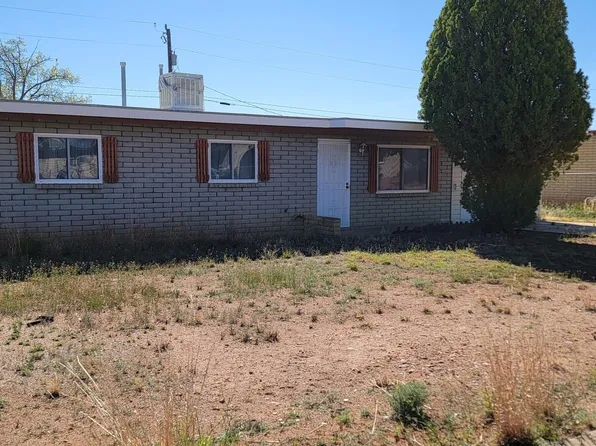 106 3RD Street, Huachuca City, AZ 85616