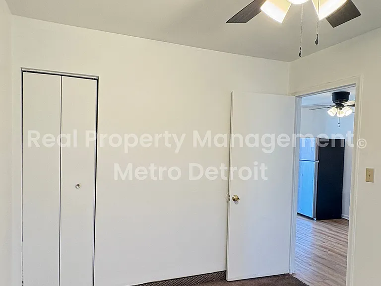 4182 Drouillard St — Photo 7