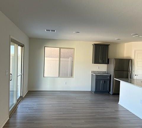 3rd image of 4916 Siglo St
