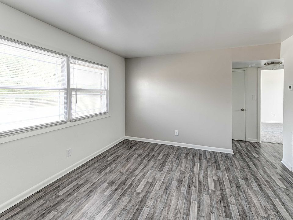 Summit Point Apartments