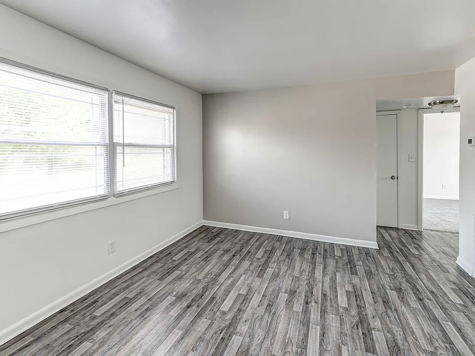 Summit Point Apartments
