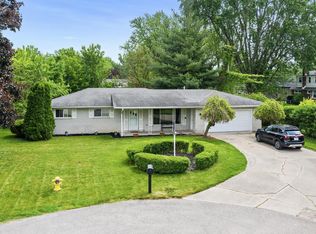 38476 Manchester St, Clinton Township, MI 48036