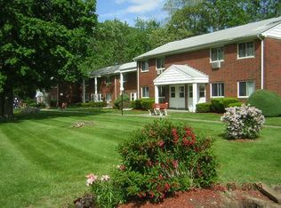 202 Manor Dr, Cornwall, NY 12518