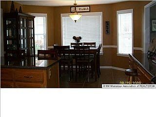 4th image of 4820 Winesap Dr