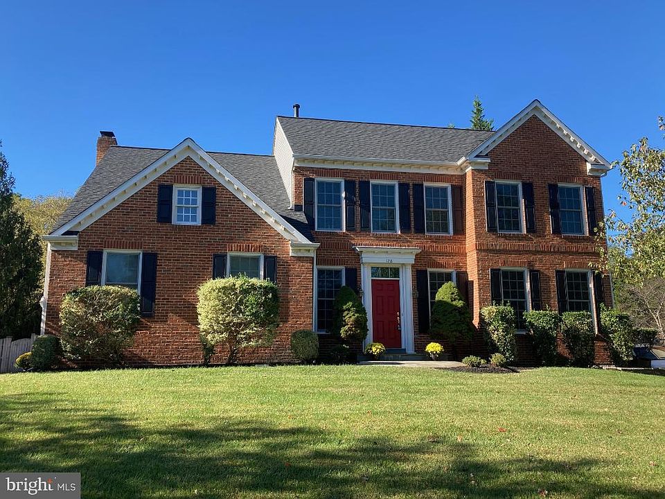1st image of 128 Longfellow Dr