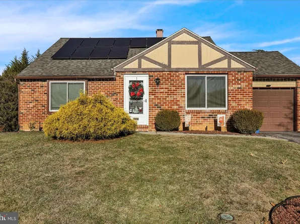 4237 Danor Dr, Reading, PA 19605