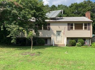 25 Queen Dr, Plymouth, MA 02360