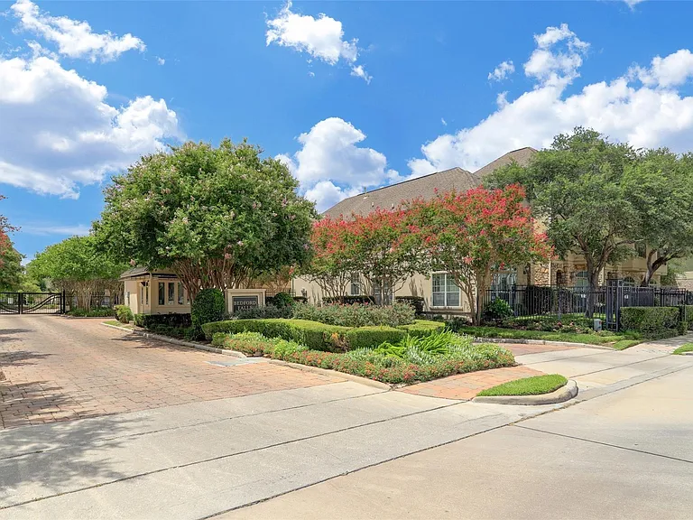 2602 Coastal Greens Dr — Photo 11