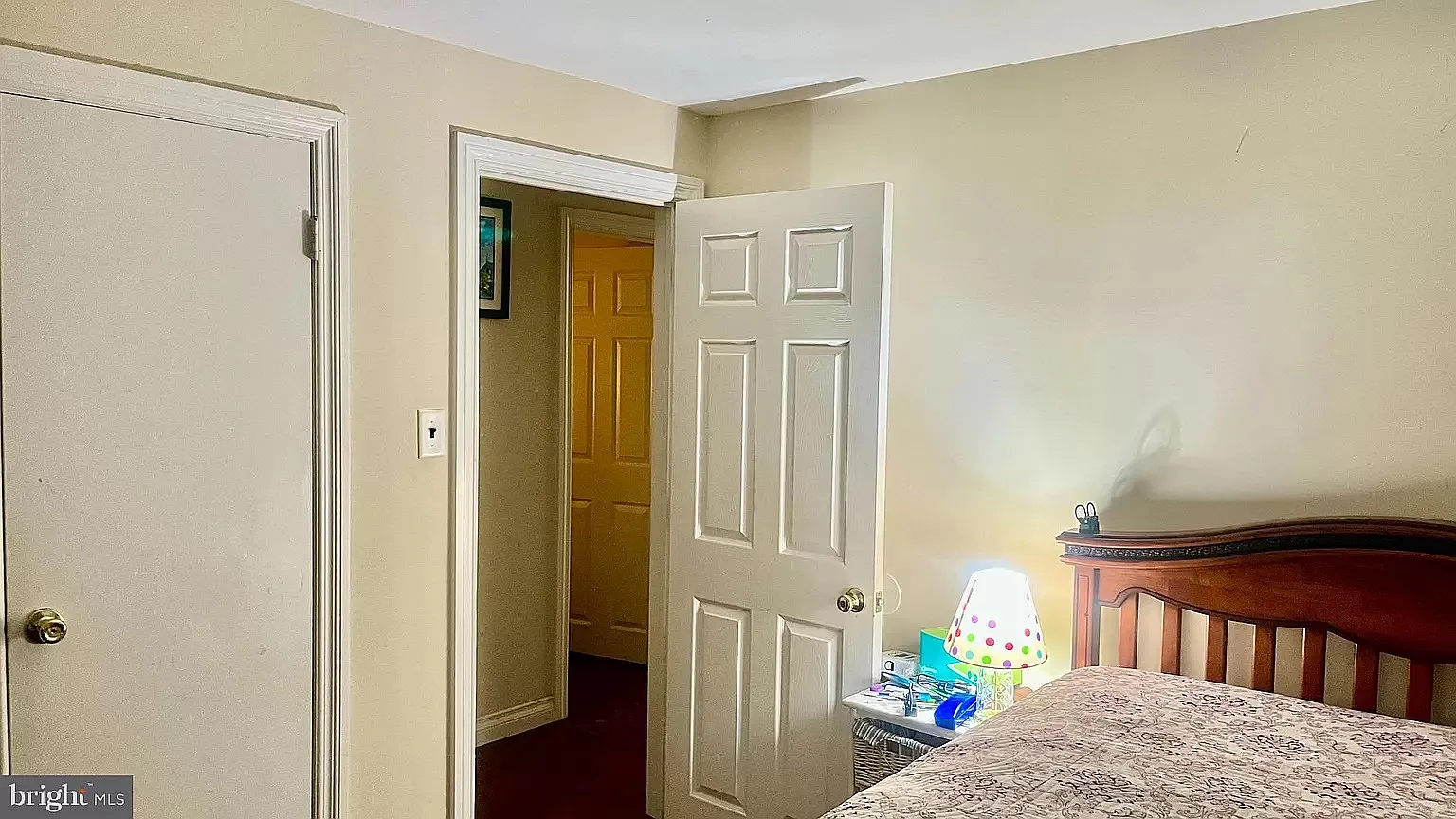 3 bed, 1875 sqft, $2,399 — Photo 4