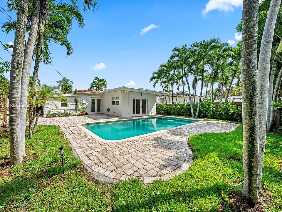 936 SW 19th St