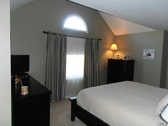 5th image of 376 Anton Dr