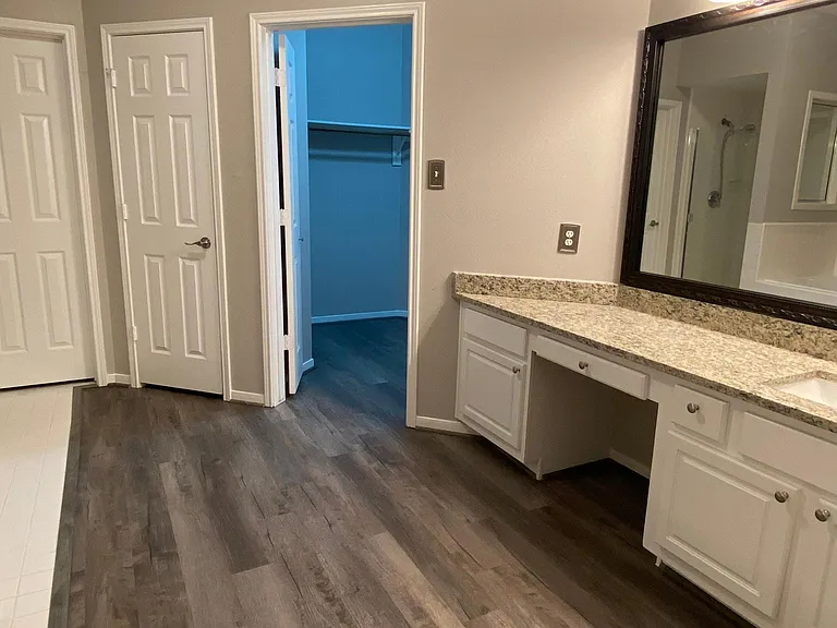 9403 Meadow Point Ct — Photo 13