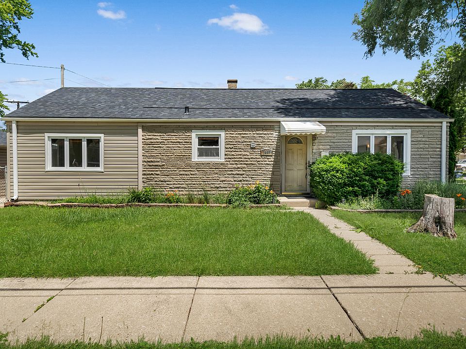 1st image of 1446 Everett Ave