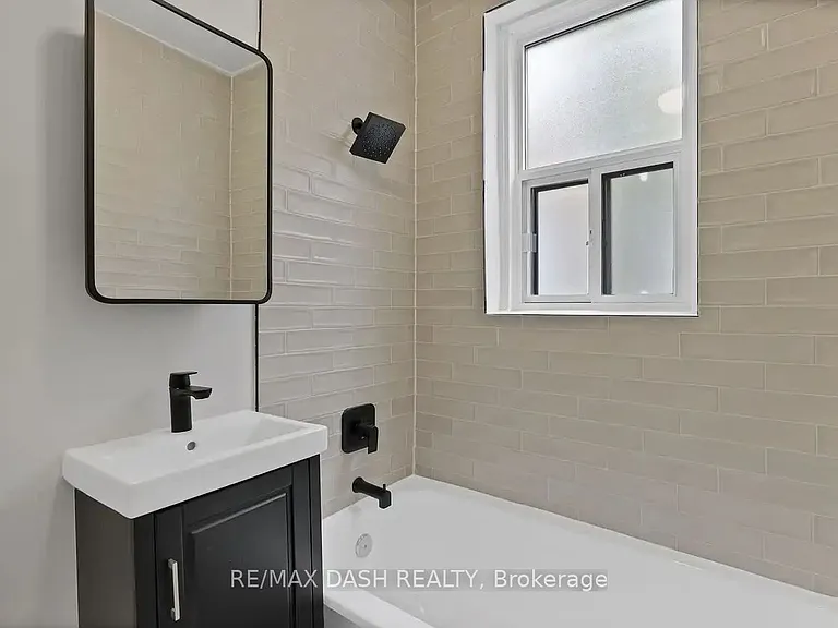 50 Raglan Ave #5 — Photo 8