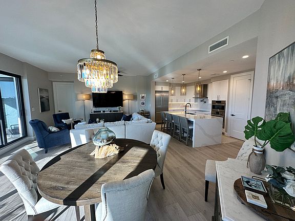 5th image of 1115 Central Ave #45