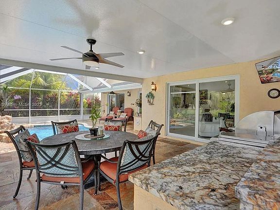 3rd image of 74 Gables Blvd