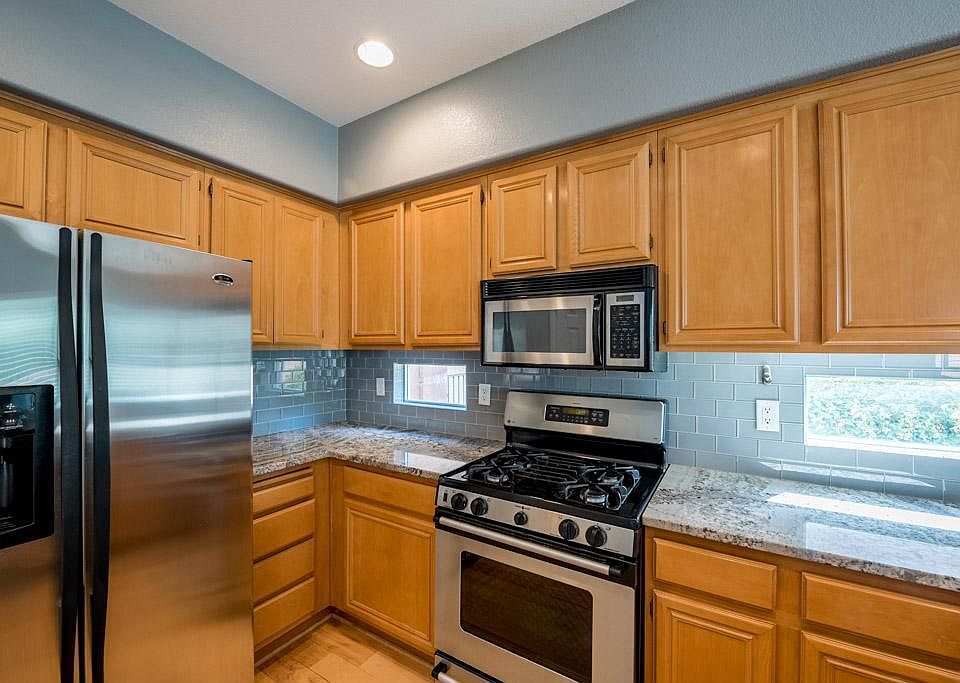 1st image of 11043 Evvie Ln