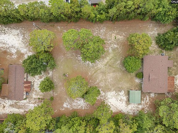 3rd image of 168 Sweetwater Ln