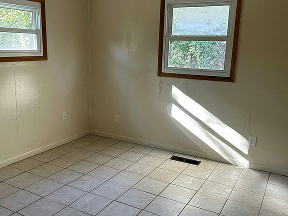 4th image of 1433 Graystone Dr