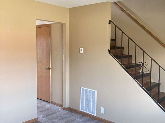 4th image of 305 Biggs Dr #D