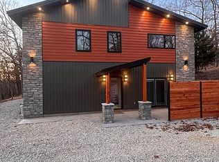 35 Wood River Rd, Lake Ozark, MO 65049