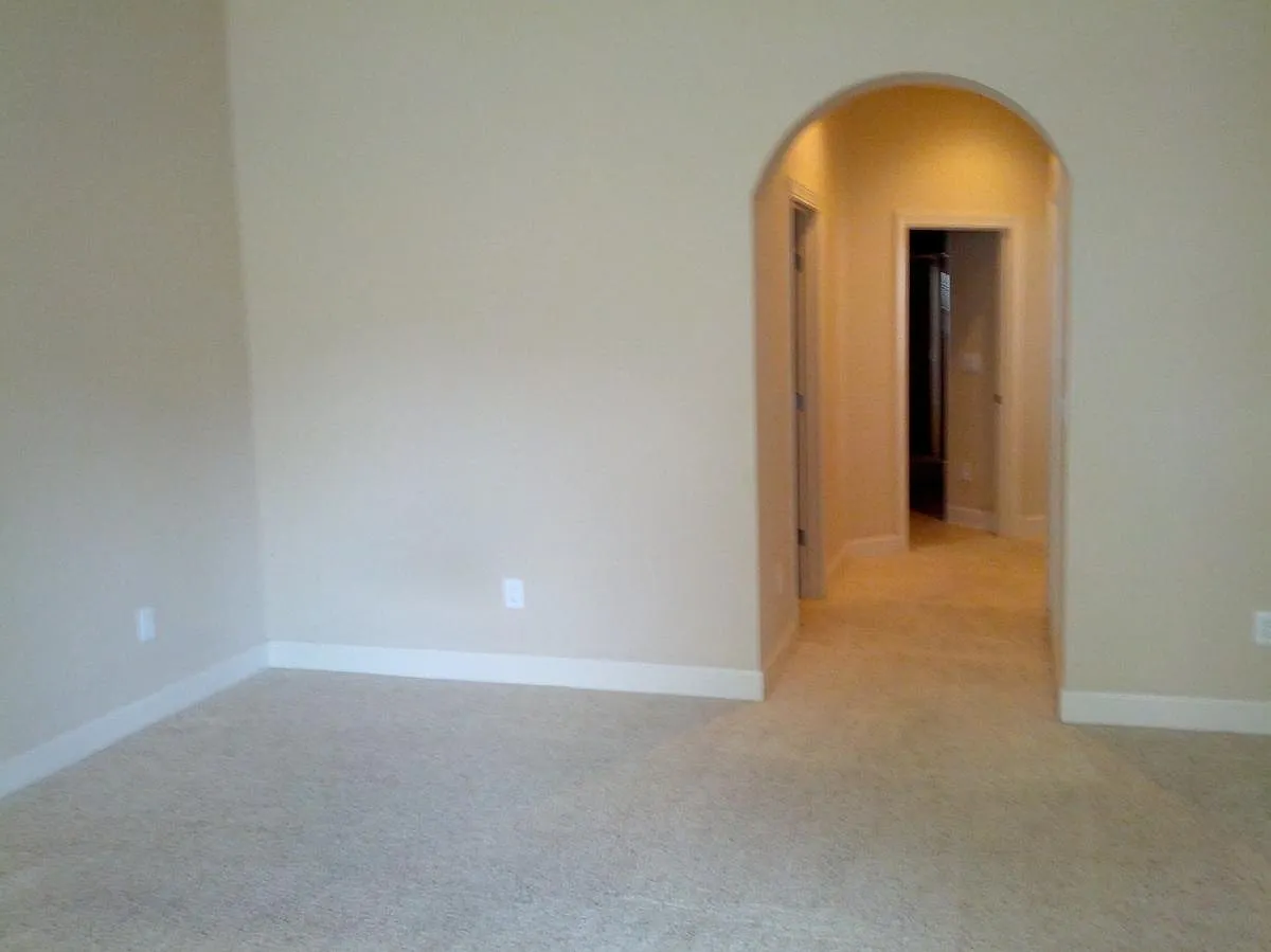 3 bed, 3.5 bath, 2674 sqft, $3,500 — Photo 3