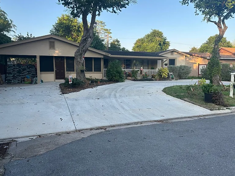 105 Parkwood Pl — Photo 3