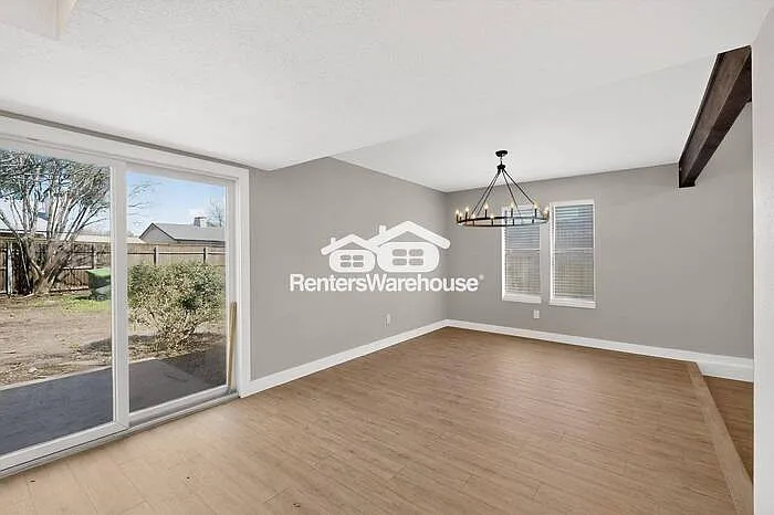 2605 Royal Oaks Dr — Photo 11