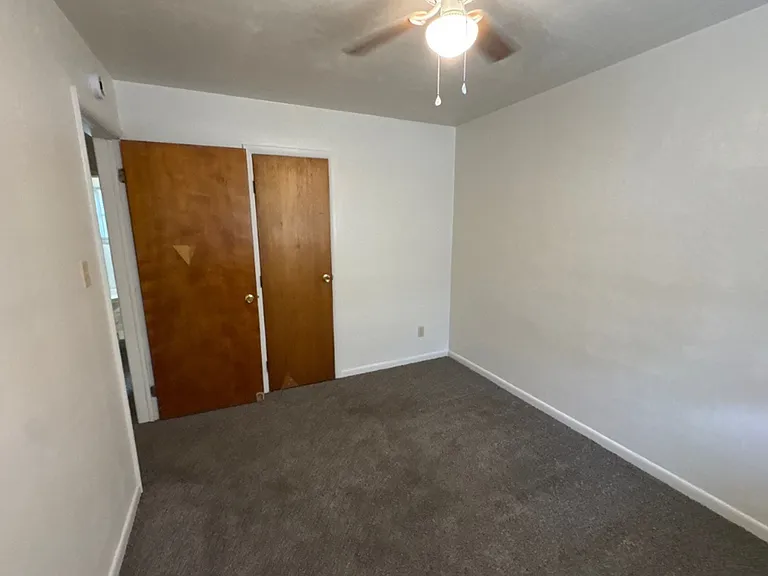 238 Linden Ave — Photo 6