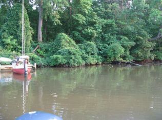 1911 Cherry Rd, Annapolis, MD 21409