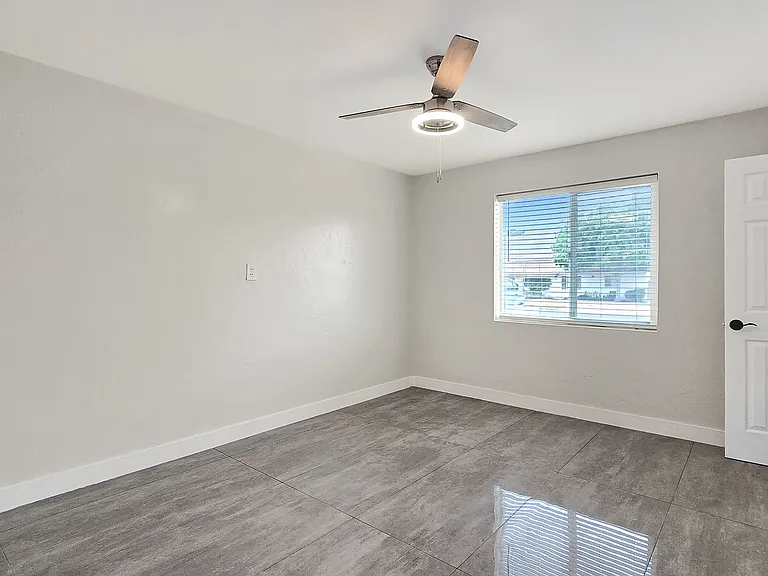 1216 E Desert Park Ln — Photo 20