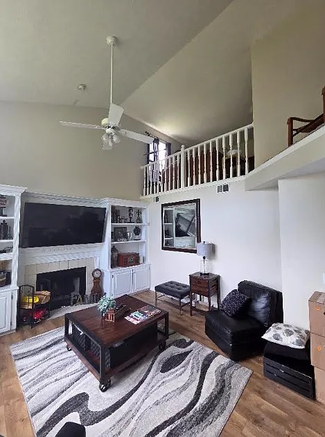 3 bed, 2.5 bath, 2292 sqft, $2,250 — Photo 3