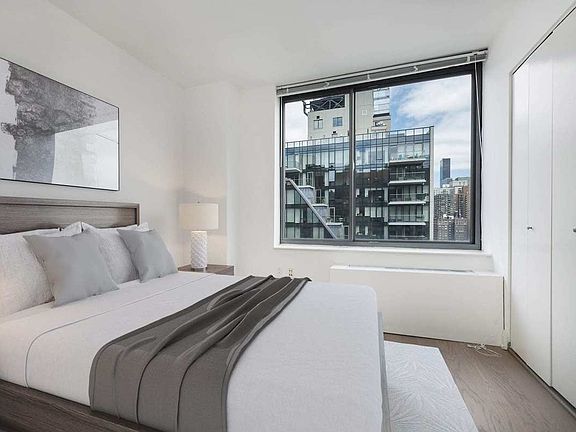5th image of 222 E 34th St APT 2223
