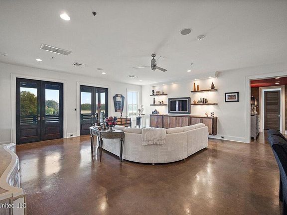 5th image of 145 Republic St #331
