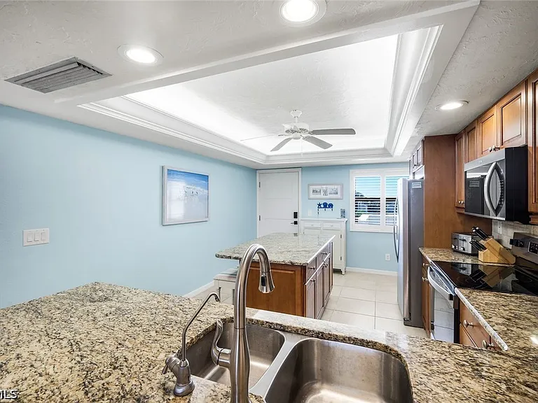 2445 W Gulf Dr #32E — Photo 11