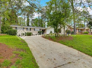 2813 Rainbow Forest Dr, Decatur, GA 30034