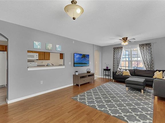 5th image of 15175 Harrowgate Way