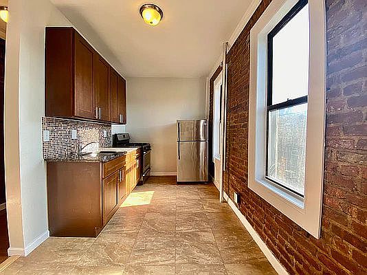1st image of 115 Post Ave APT 5B