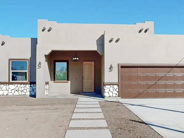 325 Apodaca Rd, Socorro, TX 79927