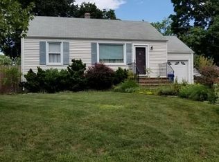 15 Ambler Dr, Norwalk, CT 06851