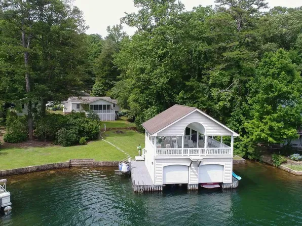 975 Lake Rabun Rd, Lakemont, GA 30552