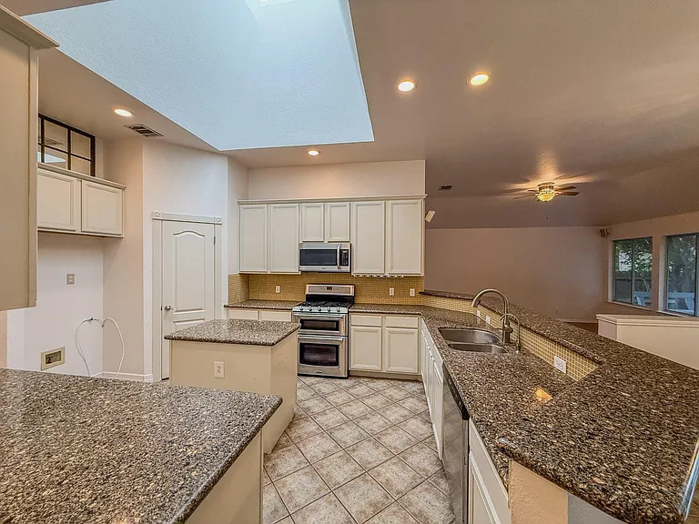 16908 Cactus Blossom Dr — Photo 11