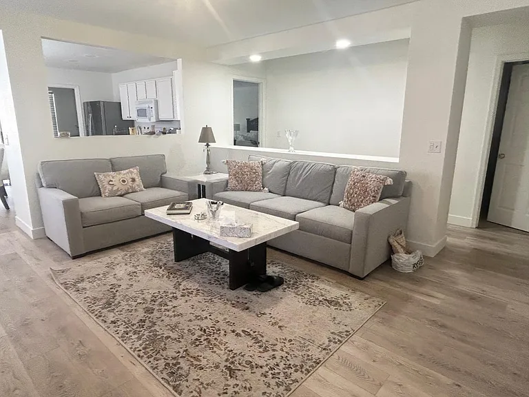 1722 W Amberwood Dr — Photo 6