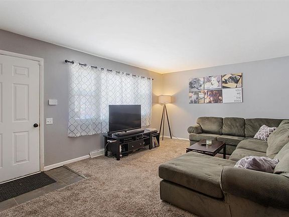 5th image of 1240 Bobolink Dr