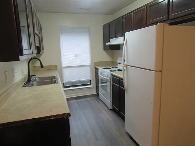 540 Crooked Creek Ct — Photo 13