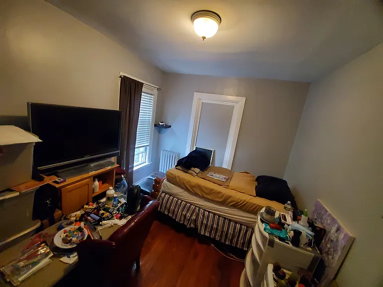 846 Huntington Ave — Photo 9