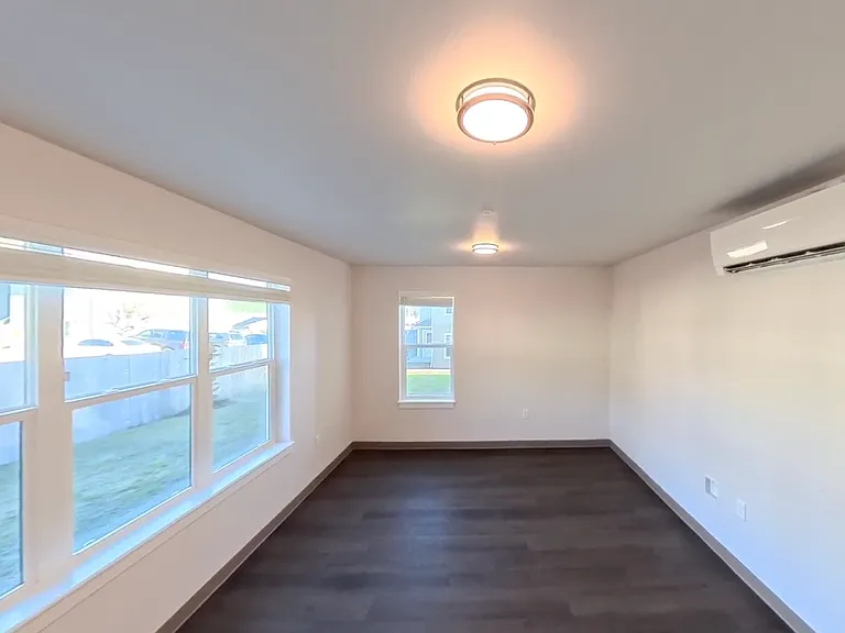 900 N Oak Harbor St #900 — Photo 11