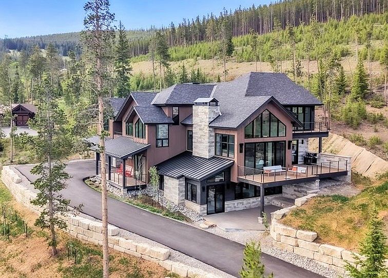 1st image of 135 Hamilton Court