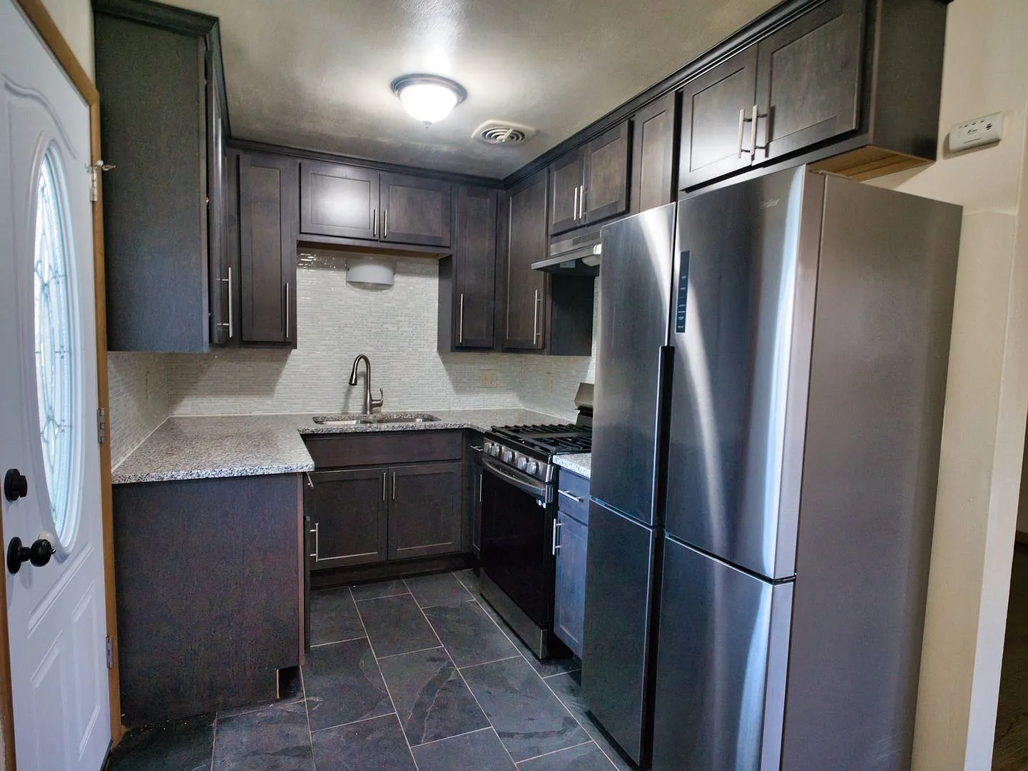 4707 W Wells St — Photo 4